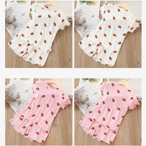 2020 New Baby Clothes Girl Summer Sets Cotton Casual Short Sleeve Strawberry Printed T-shirt Tops + Shorts 2 PICS Setため0-6Y