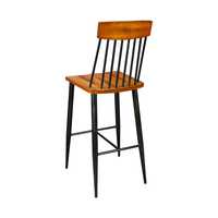 Tabouret de bar Windsor, structure en métal noir, assise en bois massif et dossier incurvé, repose-pieds thermolaqué, vente en gros