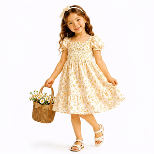 Conjunto de Verano Floral Pastoral para Niñas: Top y Shorts Suaves, Envío Aleatorio para Pedidos CN GUA 2026.4 - Product Image 1