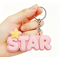 Aangepaste 2D PVC sleutelhanger van zacht rubber met tekst en schattig fruit-icoon voor promotionele geschenken