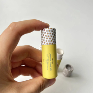Emballage cosmétique personnalisé en carton, tube push-up pour baume à lèvres et déodorant, en papier recyclé, écologique et biodégradable - Product Image 2