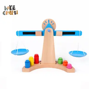 Giocattolo di corrispondenza dei blocchi della scala dell'equilibrio di legno dei bambini del gioco educativo dei pesi di Multi colore