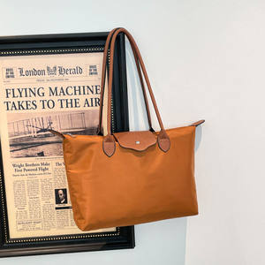 Sac à main pour femme Hion, simple, grande capacité, en tissu nylon, doublure en polyester, fermeture à rabat, fermeture éclair, ouverture et fermeture - Product Image 4