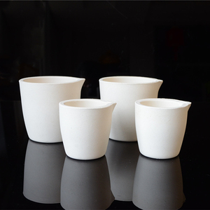 Crisol de Cerámica para Laboratorio de Alta Temperatura de <span class=keywords><strong>70</strong></span>*<span class=keywords><strong>70</strong></span> mm con Boquilla - Product Image 1