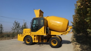 Puerto de descarga Altura 2 metros Salida por lote 4,0 metros cúbicos Camión mezclador de concreto de carga automática SLM4000S a la venta <span class=keywords><strong>Precio</strong></span> FOB - Product Image 4