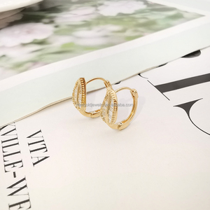 Nouveauté, <span class=keywords><strong>boucles</strong></span> <span class=keywords><strong>d</strong></span>'<span class=keywords><strong>oreilles</strong></span> de luxe en <span class=keywords><strong>or</strong></span> pur 18 carats avec diamants, véritables <span class=keywords><strong>boucles</strong></span> <span class=keywords><strong>d</strong></span>'<span class=keywords><strong>oreilles</strong></span> en <span class=keywords><strong>or</strong></span> <span class=keywords><strong>750</strong></span> en forme de feuille, bijoux fins - Product Image 3