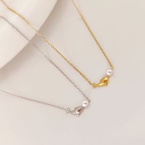 Nouveau design, mini <span class=keywords><strong>collier</strong></span> en acier titane avec imitation perle en forme de petit <span class=keywords><strong>dauphin</strong></span> pour femmes, bijoux fins, accessoires de <span class=keywords><strong>collier</strong></span> - Product Image 2