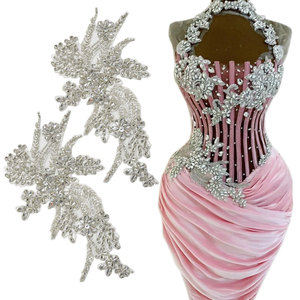 Applicazione Personalizzata per Corpetto con Fiori per Abiti da Sposa, Disponibile in Rosso, Oro, Nero, Rosa, Arancione, Argento con Strass - Product Image 1