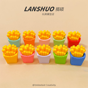 Aimants de réfrigérateur en résine plastique en forme de frites miniatures, ensemble multicolore pour la décoration et les cadeaux d'anniversaire - Product Image 3
