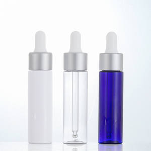 Vente en gros de flacon compte-gouttes de 30ml bouteille PET transparente/blanche/bleue avec logo compte-gouttes en argent mat disponible - Product Image 2
