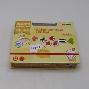 Boîte d'activités mathématiques magnétiques : apprenez l'addition et la soustraction à travers le jeu et les tuiles et chiffres magnétiques pratiques - Product Image 1