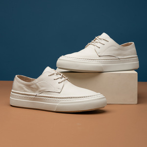 Zapatos de cuero genuino blanco con cordones, zapatillas de plataforma gruesa, parte superior de cuero suave y liso, capas multicolor en tono beige claro. - Product Image 2