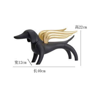 Statue de chien en résine personnalisée pour la décoration d'étagères et de tables, design moderne, sculpture artistique de chien avec des ailes - Product Image 3