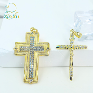 Colgante de Cruz de Cobre en Tono Dorado de Lujo con Incrustaciones de Circonitas Brillantes para un Estilo Hip Hop y Expresión de Fe - Product Image 1