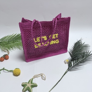 กระเป๋าถือสานปักลาย "LET'S GET BEACHING" สุดฮิต หรูหราสำหรับฤดูร้อนและชายหาด - Product Image 6