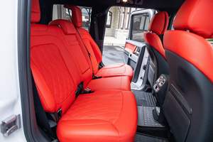 Excelente Estado, Usado, 2025, 4.0L V8 Híbrido, Tracción en las Cuatro Ruedas, Automático de 9 Velocidades, SUV de Lujo, Crossover, Auto Todoterreno de Alta Gama - Product Image 6