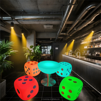 Divani da Giardino con Luci LED a Cubo, Sedute Solari Ricaricabili IP65 Impermeabili, Sedute Luminose a Cubo LED per Esterni, Sedie a Cubo LED da Bar