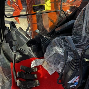 Mini-excavatrice Hitachi ZX70 d'occasion, 7 tonnes, hydraulique, sur chenilles, pompe Hitachi, moteur Isuzu inclus, boîte de vitesses, moteur, godet de 0,23-0,28 m - Product Image 6