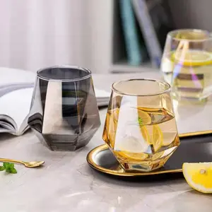 10 Unzen farbiges sechseckiges stielloses Trinkglas Diamant-Sechseck-Trinkschläser Whiskey-Wodka-Glas-Becher