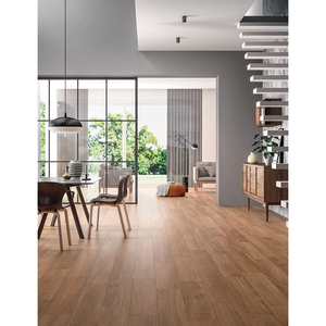 Revêtement de sol SPC confortable en couleur chêne naturel Accessoires d'intérieur - Product Image 4