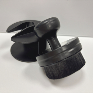 Fabbrica OEM piccola poliammidi spazzola per capelli a forma di timbro per la lucentezza dei pneumatici 63 mm folta in pelle di cuoio - Product Image 1