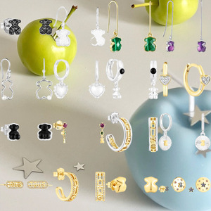 Pendientes de Aro con Diseño de Oso y Piedras Preciosas Naturales Variadas, Hechos a Mano, de Alta Calidad, para Mujer - Product Image 1