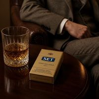 Boîtes à cigarettes personnalisées de luxe avec logo imprimé en feuille d'or, emballage en carton premium, étui à tabac, boîte cadeau, vente en gros