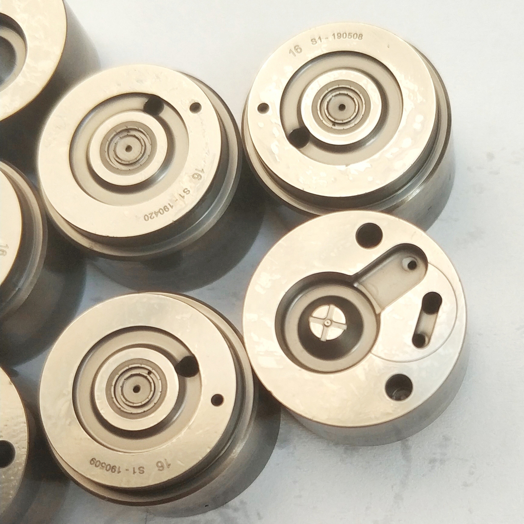 WX diesel injector valve plate G4 orifice plate for 1GD  2GD injector 23670-0E010 1GD 2GD 23670-0E020