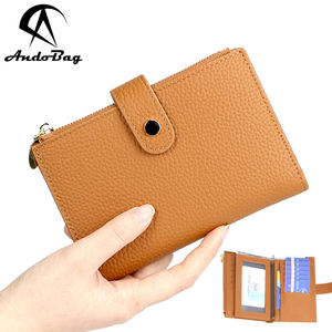 AndoBag Cartera de Pasaporte Unisex de Moda, Tarjetero de Cuero Genuino con Múltiples Ranuras para Tarjetas, Monedero Perfecto para Uso Diario 1647 - Product Image 1