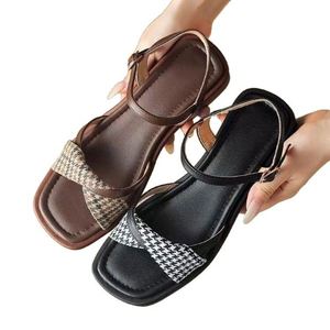 2026 Summer New Luxury Flat Sandals ultra <b>Soft</b> Sole Versatile Comfortable Women Outdoor Summer <b>Shoes</b> - Product Image 5