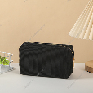 Terry Quilting Flat Cosmetics Bag Quilted Terry Flat Cosmetic Pouch With Floral Lining - Product Image 6