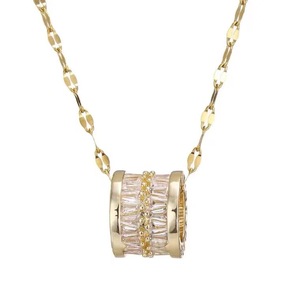 Collar con colgante geométrico dorado con micro circonitas y cadena para la clavícula, ideal para fiestas y como joya de moda. - Product Image 5