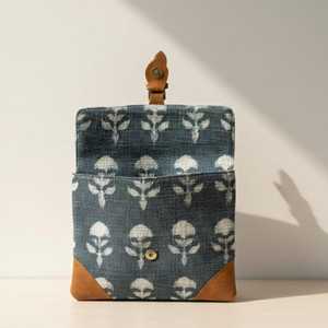 Bolsa para Tablet Hecha a Mano con Estampado de Bloques, Bolsa Organizadora de Tela de Alfombra con Detalles de Cuero, Venta al por Mayor, Exportación a India - Product Image 2