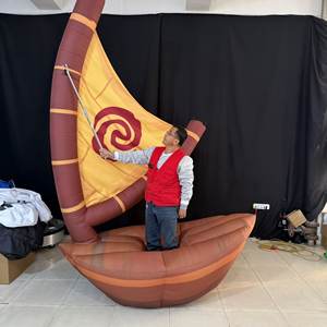 Nouveau design de voilier gonflable de dessin animé pour accessoires de scène, <span class=keywords><strong>bateau</strong></span> pirate gonflable pour décoration de fête et modèle de <span class=keywords><strong>bateau</strong></span> gonflable - Product Image 3