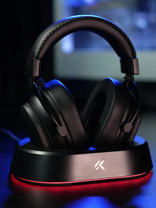 <span class=keywords><strong>Casque</strong></span> de jeu <span class=keywords><strong>sans</strong></span> <span class=keywords><strong>fil</strong></span> MCHOSE V9 Turbo 7.1 Surround avec station de charge magnétique RGB - Product Image 2