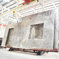 Machine à table inclinable pour panneaux en béton préfabriqués dans une usine de production de maisons préfabriquées