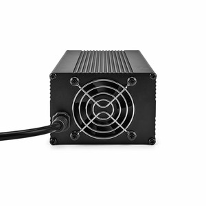 Cargador de Batería de Litio de Voltaje Personalizado 24V 48V para Máquina de Limpieza de Pisos, Robot <span class=keywords><strong>AGV</strong></span>, Estación de Almacenamiento - Product Image 4