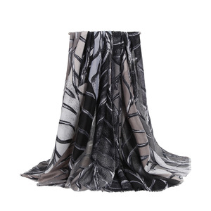 Pañuelo de Seda Satinada Ligero de 100 GSM para Mujer, 180x90cm, Estampado de Hojas de Doble Cara, Elegante y Suave, Chal de Moda - Product Image 2