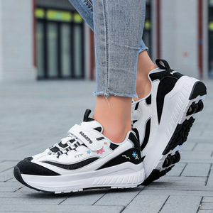 Chaussures de sport pour enfants, dessus en mesh, semelle extérieure en caoutchouc, semelle intermédiaire en EVA, rollers à quatre roues pour filles, usage décontracté été. - Product Image 1
