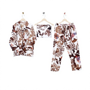 Meilleures ventes Nouveau design Robe de nuit d'été en coton imprimé hibou, ensemble de pyjama respirant et doux imprimé à la main pour femme, plusieurs modèles - Product Image 1