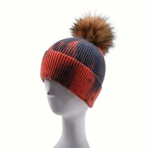 Gorro de Invierno Personalizado con Bordado 3D, Tejido en Poliéster, con Pompón - Product Image 6