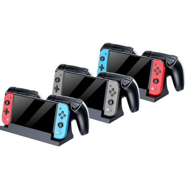 Handheld Retro Game Console 7inch IPS Screen Built-in 3000 Games 4000mAh Battery 1024x600 Resolution Android OS TF Card Support