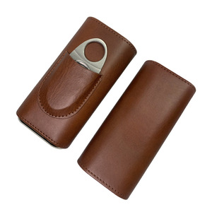 Astuccio per Sigari in Pelle Personalizzabile con Logo, Portatile da Viaggio, per 3 Sigari, con Tagliasigari Integrato - Disponibile Logo Personalizzato - Product Image 4