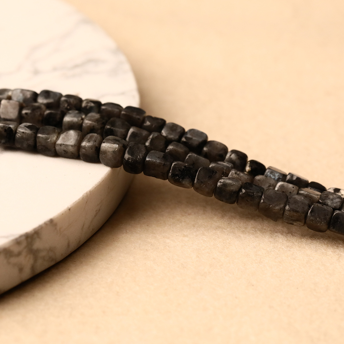 Paillettes noires