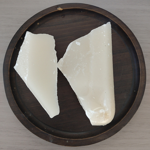 Cera de parafina cruda completamente refinada de la marca Kunlun sólida de buena calidad y precio barato para uso en velas y cosméticos - Product Image 2
