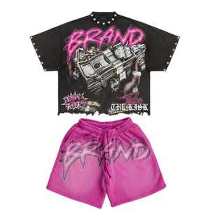 Conjunto de chándal de verano personalizado para hombre, con camiseta y pantalón corto de corte holgado, con estampado DTG de pantalla rotura y lavado ácido, estilo vintage. - Product Image 3