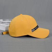 Gorra de Béisbol Deportiva Unisex Ajustable con Letras Amarillas Estampadas, Estilo Casual Hip Hop Streetwear, de Poliéster/Algodón, Cierre a Presión, Moderna