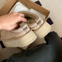 Meilleures ventes : Bottes de neige de qualité supérieure, chaussures de marque de créateur au design original, pantoufles à plateforme en fourrure, confortables, tendance, pour l'hiver, vente en gros
