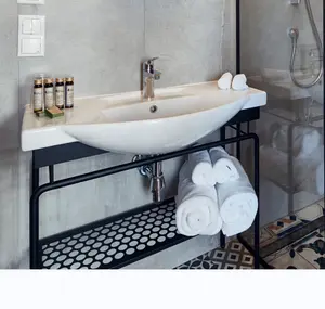 金属框架黑色洗脸台，带光泽白色盆，适用于英国浴室洗脸盆柜台钢基传统家具腿