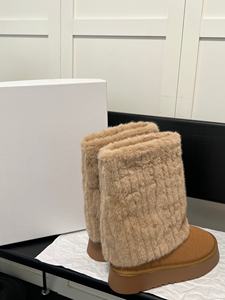 High-quality fashionable women's leather <b>boots</b> - new thick-<b>soled</b> snow <b>boots</b> with a woolen warm outer cover - Product Image 4